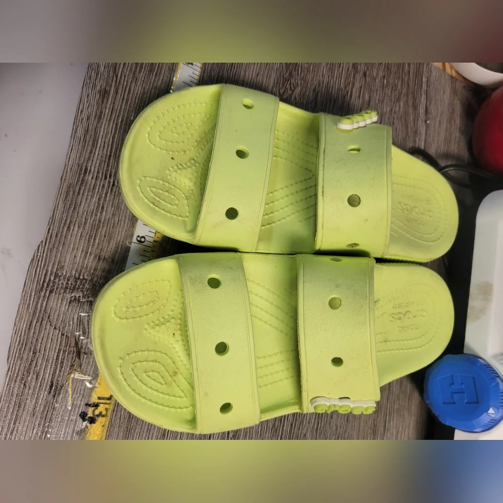 CROCS Green‎ Sandals Lightweight Slip-On Size 7 Mens 9 Womans